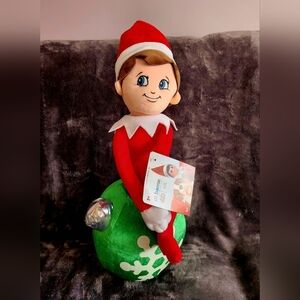 NWT original Elf on the Shelf Scout boy on Ornament Greeter Christmas decor